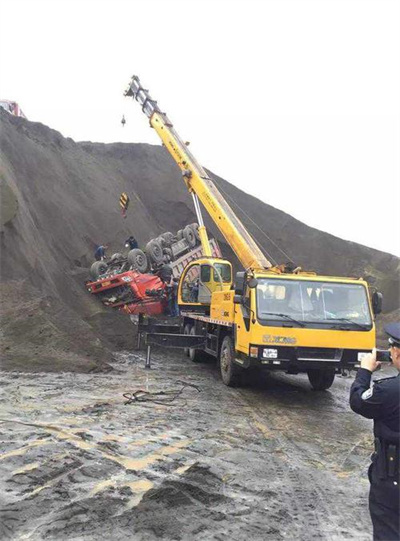 任县上犹道路救援